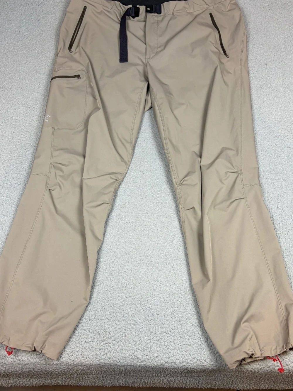 Arc'teryx Pants Mens XXL Beige Hiking Pants Zip Pockets Belted Nylon Outdoors